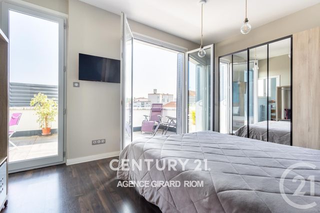 maison à vendre - 8 pièces - 197.0 m2 - RIOM - 63 - AUVERGNE - Century 21 Agence Girard