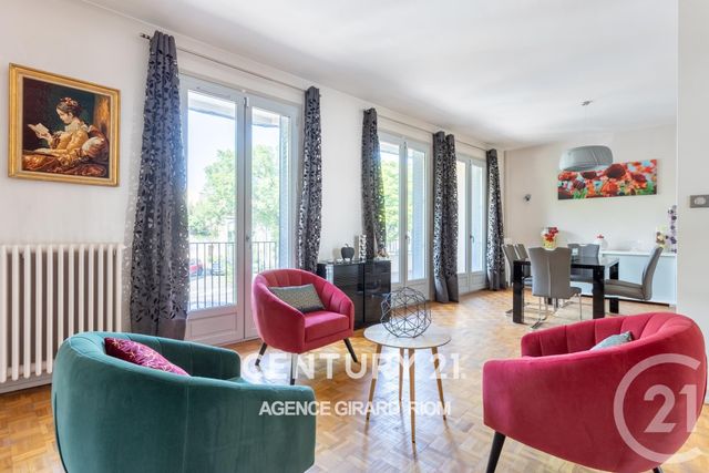 maison à vendre - 8 pièces - 197.0 m2 - RIOM - 63 - AUVERGNE - Century 21 Agence Girard