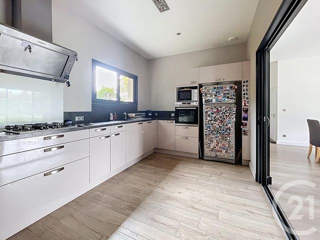 maison à vendre - 6 pièces - 159.4 m2 - MOZAC - 63 - AUVERGNE - Century 21 Agence Girard