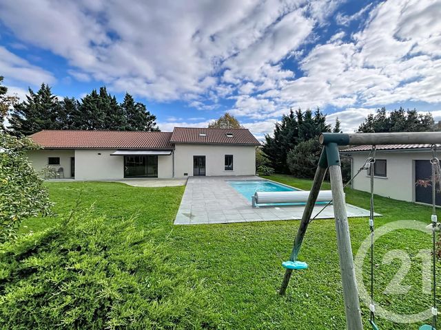 maison à vendre - 6 pièces - 159.4 m2 - MOZAC - 63 - AUVERGNE - Century 21 Agence Girard