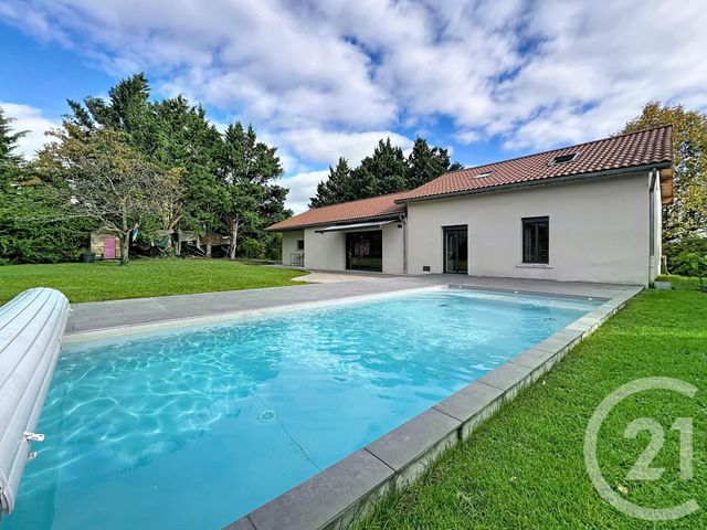 maison à vendre - 6 pièces - 159.4 m2 - MOZAC - 63 - AUVERGNE - Century 21 Agence Girard