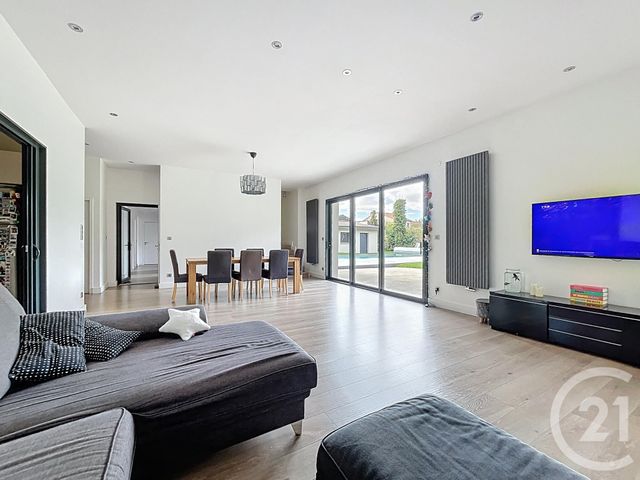 maison à vendre - 6 pièces - 159.4 m2 - MOZAC - 63 - AUVERGNE - Century 21 Agence Girard