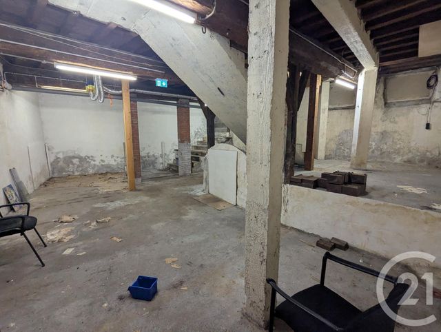 commerce à louer - 130.0 m2 - RIOM - 63 - AUVERGNE - Century 21 Agence Girard