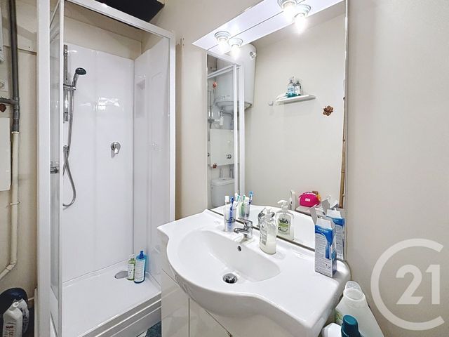 Afficher la photo en grand Appartement F3 à louer - 3 pièces - 67.4 m2 - CEBAZAT - 63 - AUVERGNE - Century 21 Agence Girard