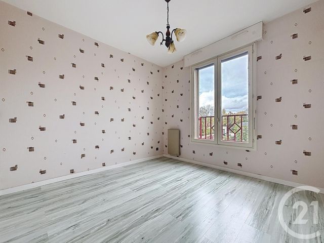 Afficher la photo en grand Appartement F2 à louer - 2 pièces - 46.27 m2 - RIOM - 63 - AUVERGNE - Century 21 Agence Girard