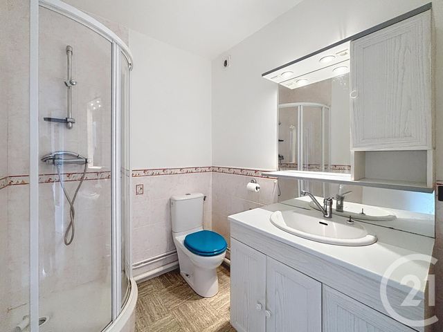 Afficher la photo en grand Appartement F2 à louer - 2 pièces - 46.27 m2 - RIOM - 63 - AUVERGNE - Century 21 Agence Girard