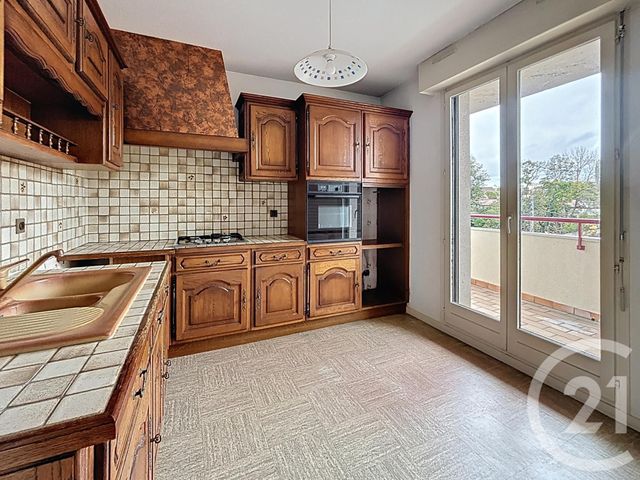 Afficher la photo en grand Appartement F2 à louer - 2 pièces - 46.27 m2 - RIOM - 63 - AUVERGNE - Century 21 Agence Girard