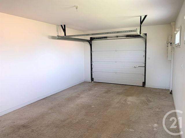 maison à louer - 5 pièces - 106.98 m2 - COMBRONDE - 63 - AUVERGNE - Century 21 Agence Girard