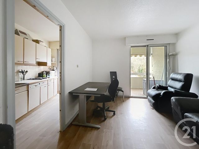 Appartement F2 à vendre - 3 pièces - 54.88 m2 - CHATEL GUYON - 63 - AUVERGNE - Century 21 Agence Girard