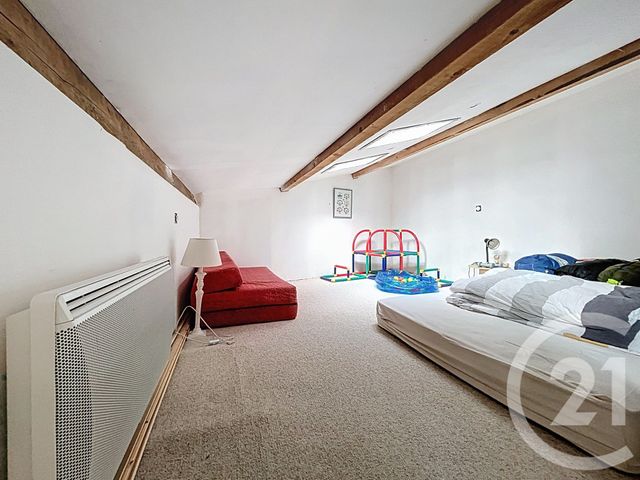 maison à vendre - 6 pièces - 139.8 m2 - ST BONNET PRES RIOM - 63 - AUVERGNE - Century 21 Agence Girard