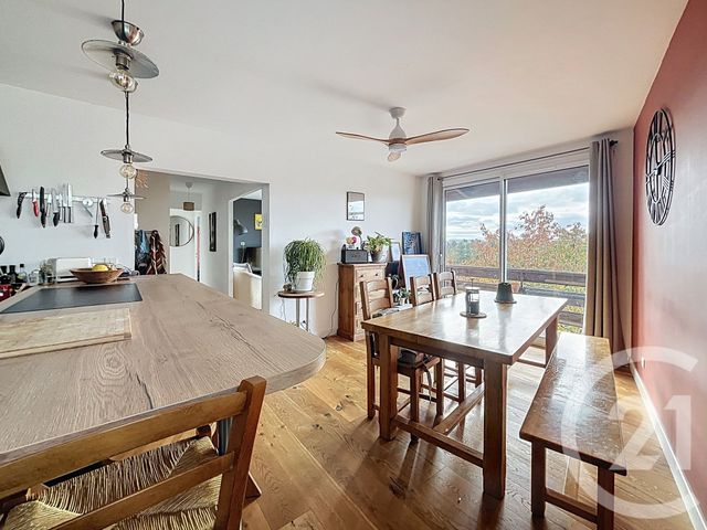 maison à vendre - 6 pièces - 139.8 m2 - ST BONNET PRES RIOM - 63 - AUVERGNE - Century 21 Agence Girard