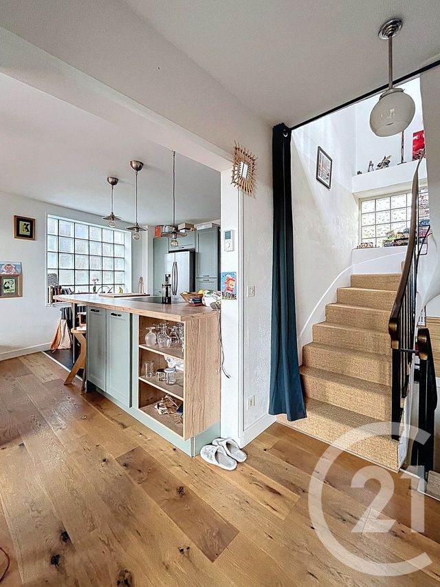 maison à vendre - 6 pièces - 139.8 m2 - ST BONNET PRES RIOM - 63 - AUVERGNE - Century 21 Agence Girard