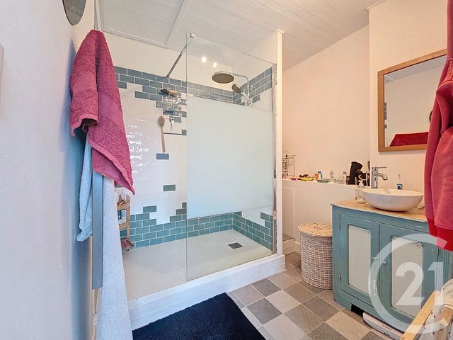 maison à vendre - 6 pièces - 139.8 m2 - ST BONNET PRES RIOM - 63 - AUVERGNE - Century 21 Agence Girard