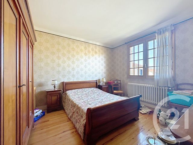 maison à vendre - 7 pièces - 169.0 m2 - RIOM - 63 - AUVERGNE - Century 21 Agence Girard