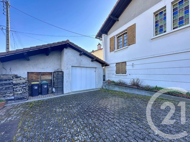 maison à vendre - 7 pièces - 169.0 m2 - RIOM - 63 - AUVERGNE - Century 21 Agence Girard