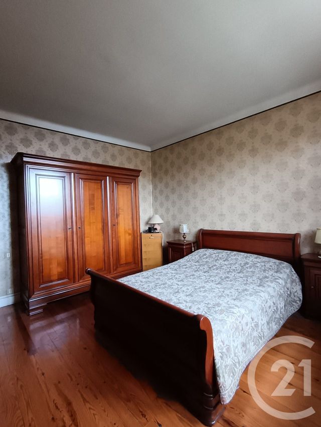 maison à vendre - 7 pièces - 169.0 m2 - RIOM - 63 - AUVERGNE - Century 21 Agence Girard