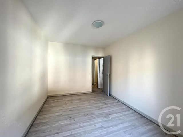 maison à louer - 2 pièces - 54.74 m2 - VOLVIC - 63 - AUVERGNE - Century 21 Agence Girard