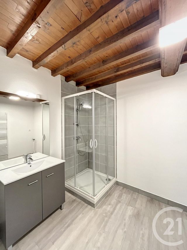 maison à louer - 2 pièces - 54.74 m2 - VOLVIC - 63 - AUVERGNE - Century 21 Agence Girard