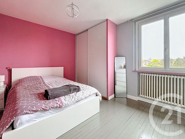 maison à vendre - 10 pièces - 194.0 m2 - RIOM - 63 - AUVERGNE - Century 21 Agence Girard