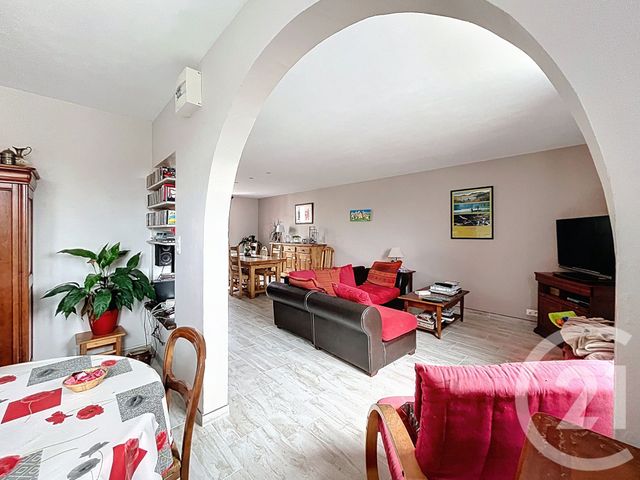 maison à vendre - 10 pièces - 194.0 m2 - RIOM - 63 - AUVERGNE - Century 21 Agence Girard