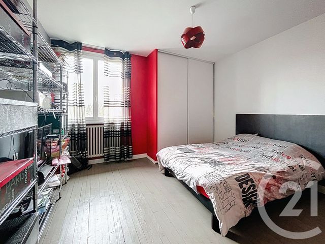 maison à vendre - 10 pièces - 194.0 m2 - RIOM - 63 - AUVERGNE - Century 21 Agence Girard