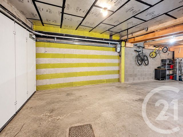 maison à vendre - 6 pièces - 217.4 m2 - RIOM - 63 - AUVERGNE - Century 21 Agence Girard