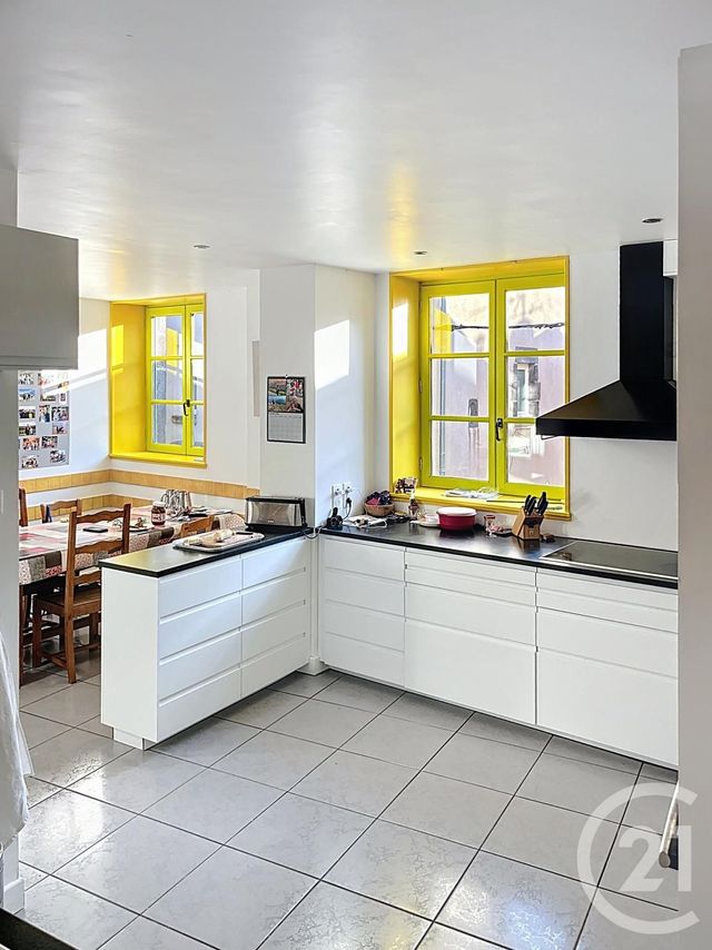 maison à vendre - 6 pièces - 217.4 m2 - RIOM - 63 - AUVERGNE - Century 21 Agence Girard