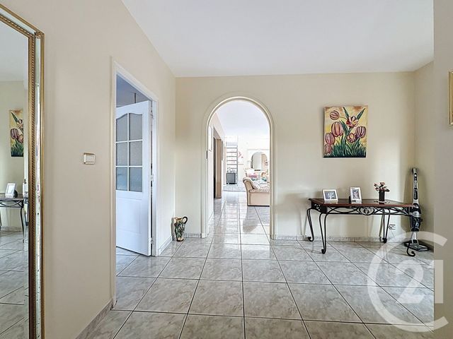 maison à vendre - 6 pièces - 219.0 m2 - MOZAC - 63 - AUVERGNE - Century 21 Agence Girard