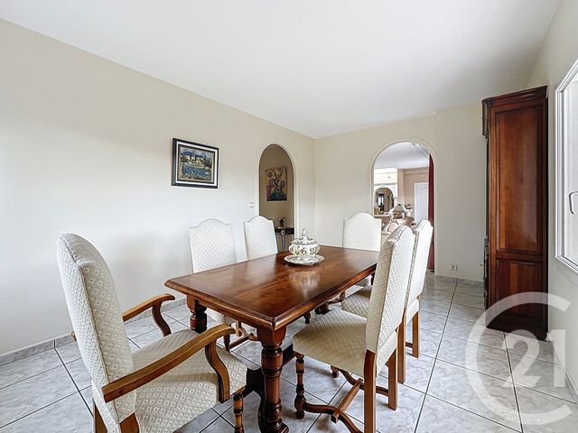 maison à vendre - 6 pièces - 219.0 m2 - MOZAC - 63 - AUVERGNE - Century 21 Agence Girard