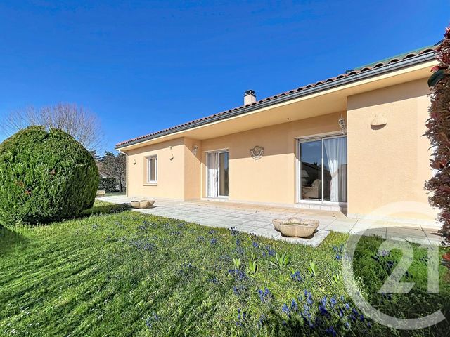 maison à vendre - 6 pièces - 219.0 m2 - MOZAC - 63 - AUVERGNE - Century 21 Agence Girard