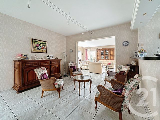 maison à vendre - 6 pièces - 219.0 m2 - MOZAC - 63 - AUVERGNE - Century 21 Agence Girard