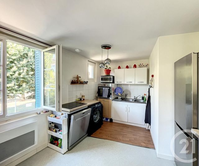 Appartement F3 à louer - 3 pièces - 61.3 m2 - CHATELGUYON - 63 - AUVERGNE - Century 21 Agence Girard