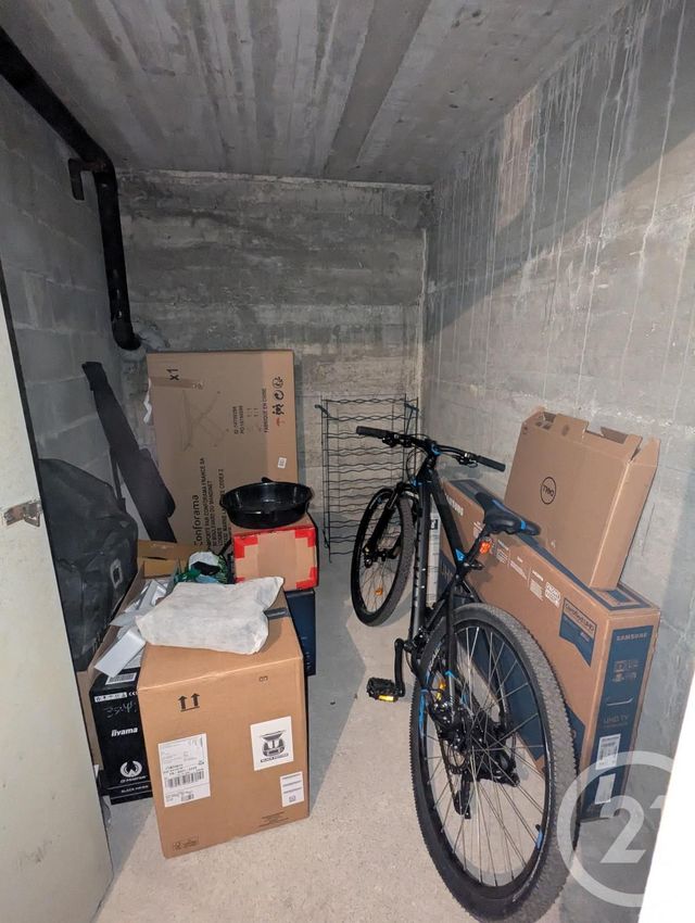 Appartement F2 à louer - 2 pièces - 27.3 m2 - RIOM - 63 - AUVERGNE - Century 21 Agence Girard