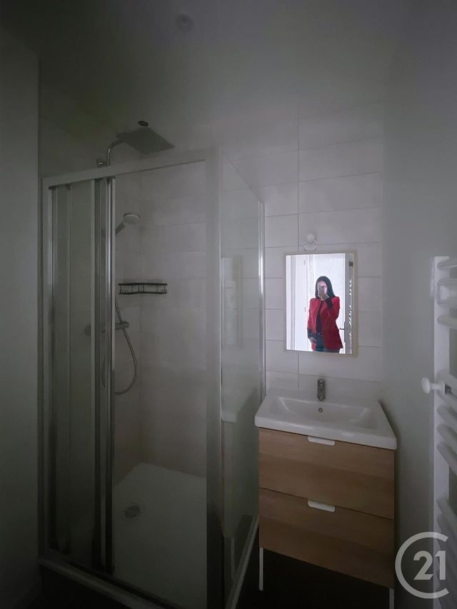 Afficher la photo en grand Appartement F2 à louer - 2 pièces - 56.2 m2 - RIOM - 63 - AUVERGNE - Century 21 Agence Girard