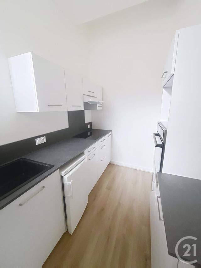 Afficher la photo en grand Appartement F2 à louer - 2 pièces - 56.2 m2 - RIOM - 63 - AUVERGNE - Century 21 Agence Girard