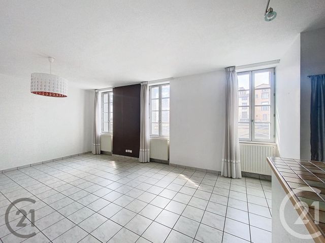 Appartement F2 à louer - 2 pièces - 56.33 m2 - RIOM - 63 - AUVERGNE - Century 21 Agence Girard
