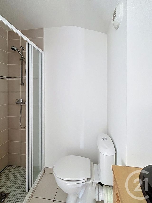 Appartement Studio à vendre - 1 pièce - 20.66 m2 - RIOM - 63 - AUVERGNE - Century 21 Agence Girard