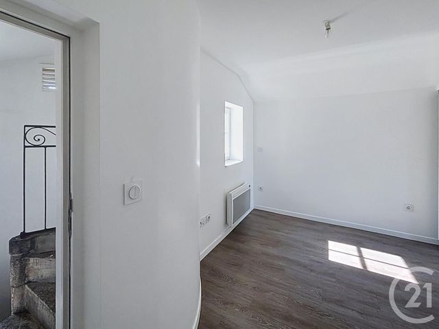 Appartement Studio à vendre - 1 pièce - 20.66 m2 - RIOM - 63 - AUVERGNE - Century 21 Agence Girard