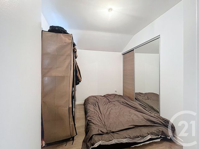 Appartement Studio à vendre - 1 pièce - 20.66 m2 - RIOM - 63 - AUVERGNE - Century 21 Agence Girard