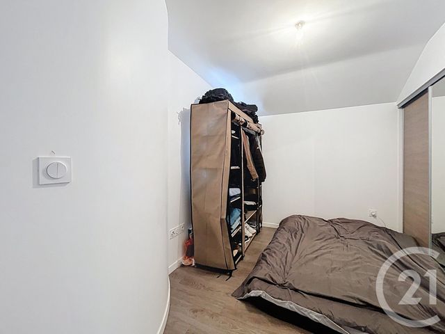 Appartement Studio à vendre - 1 pièce - 20.66 m2 - RIOM - 63 - AUVERGNE - Century 21 Agence Girard