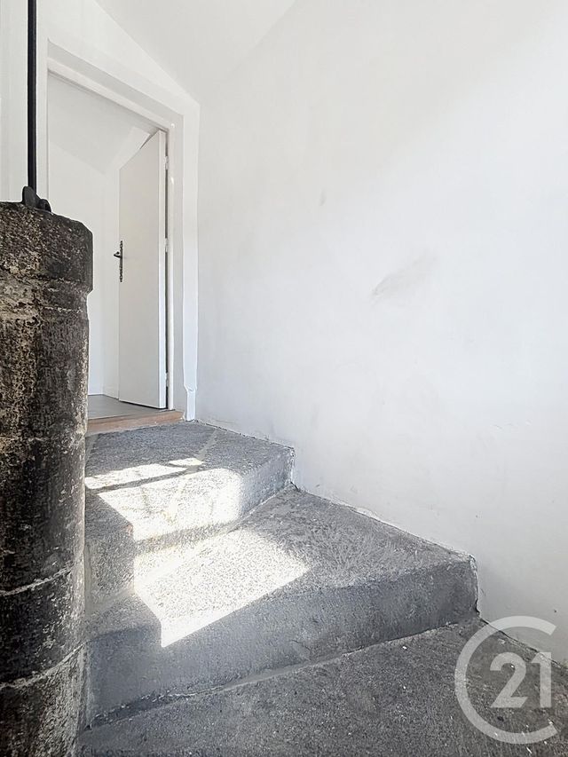 Appartement Studio à vendre - 1 pièce - 20.66 m2 - RIOM - 63 - AUVERGNE - Century 21 Agence Girard