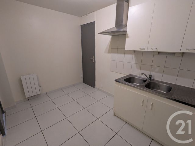 maison à louer - 2 pièces - 30.58 m2 - CHATELGUYON - 63 - AUVERGNE - Century 21 Agence Girard
