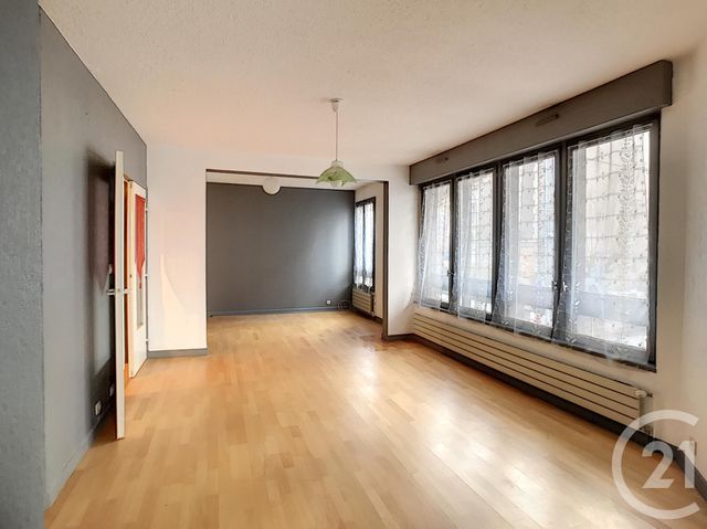 Appartement F2 à louer - 2 pièces - 64.61 m2 - CHAMALIERES - 63 - AUVERGNE - Century 21 Agence Girard