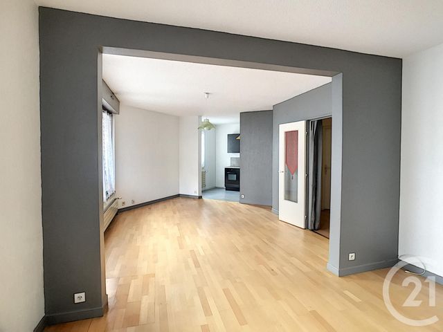 Appartement F2 à louer - 2 pièces - 64.61 m2 - CHAMALIERES - 63 - AUVERGNE - Century 21 Agence Girard