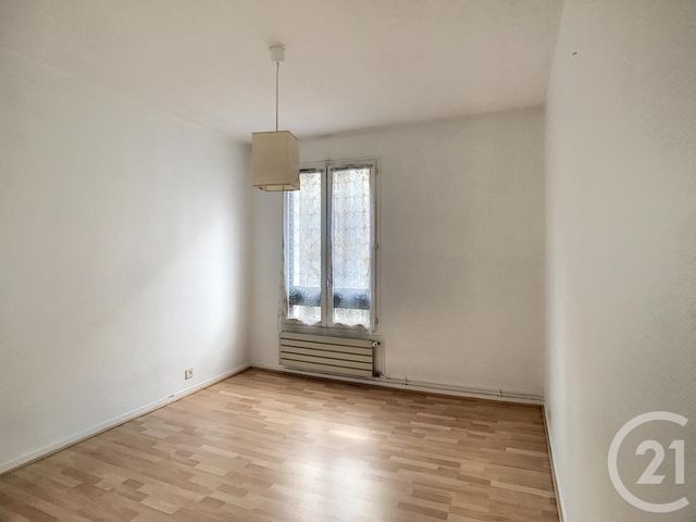 Appartement F2 à louer - 2 pièces - 64.61 m2 - CHAMALIERES - 63 - AUVERGNE - Century 21 Agence Girard
