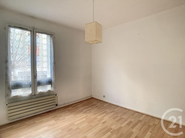 Appartement F2 à louer - 2 pièces - 64.61 m2 - CHAMALIERES - 63 - AUVERGNE - Century 21 Agence Girard