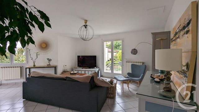 maison à louer - 6 pièces - 152.43 m2 - CHAMALIERES - 63 - AUVERGNE - Century 21 Agence Girard