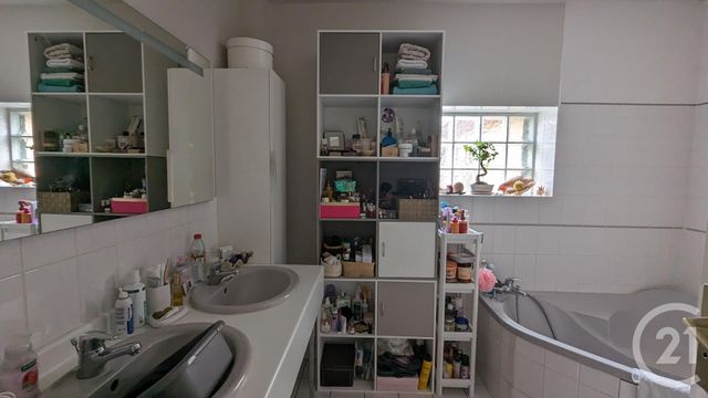 maison à louer - 6 pièces - 152.43 m2 - CHAMALIERES - 63 - AUVERGNE - Century 21 Agence Girard