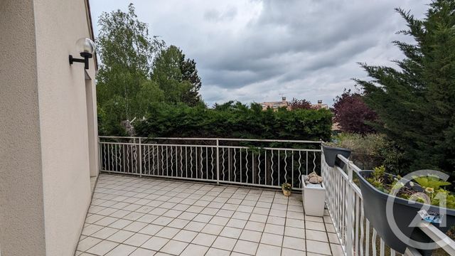 maison à louer - 6 pièces - 152.43 m2 - CHAMALIERES - 63 - AUVERGNE - Century 21 Agence Girard