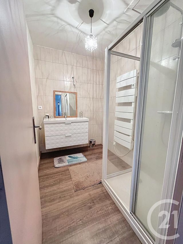 maison à vendre - 6 pièces - 170.0 m2 - CHATEL GUYON - 63 - AUVERGNE - Century 21 Agence Girard